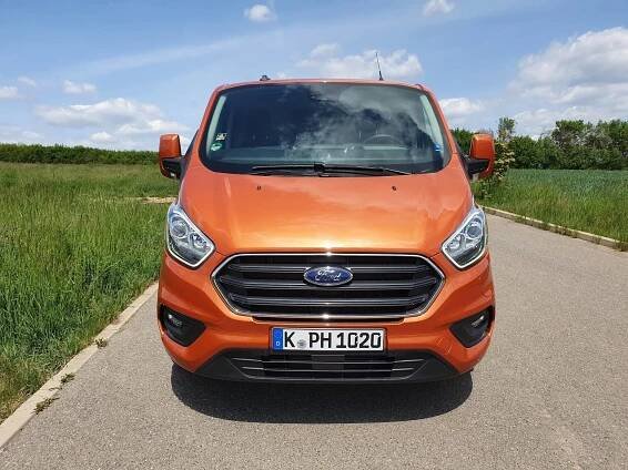 Ford přivezl do Česka nabíjecí Transit s tříválcem. Jezdí hezky, vyplatí se však jen 10 procentům zákazníků