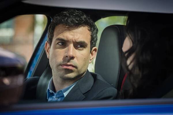 Pátý - Epizoda 4 - Z filmu - Tom Cullen