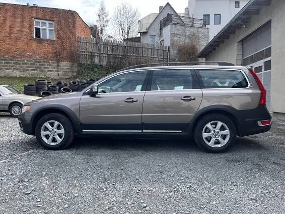 Volvo XC70 2,4 D5 151Kw AWD,ČR, KŮŽE, AUT