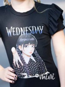 Wednesday a Věc žebrované černé šaty