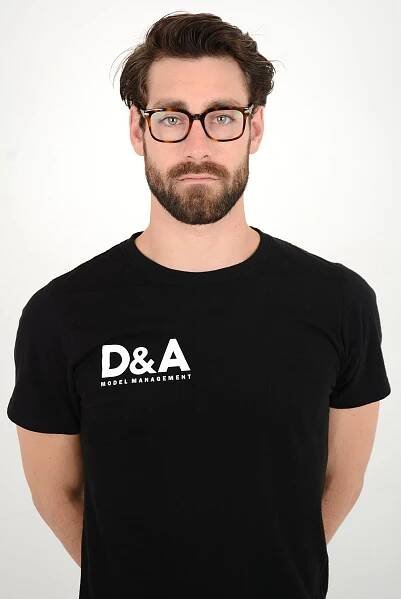 AMCA INTERNATIONAL AGENCY. Actor Chad Phillips 