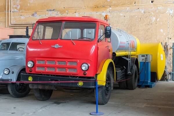 MAZ-500