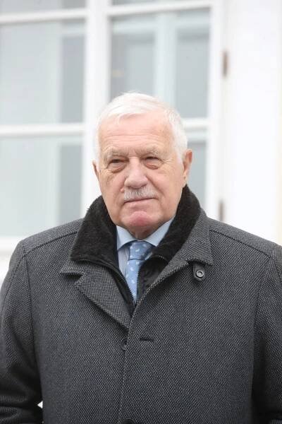 Půjde Klaus do voleb? Exprezident se má zapojit do kampaně Trikolóry, kterou založil junior