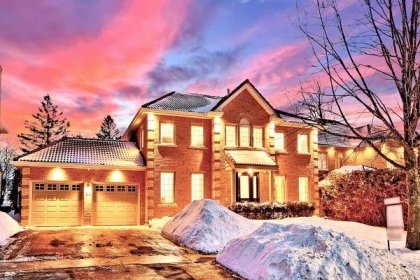 Stunning Home Extensively Renovated and Updated - Avenue Realty Inc