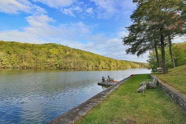 Photo of Putnam Valley Real Estate community