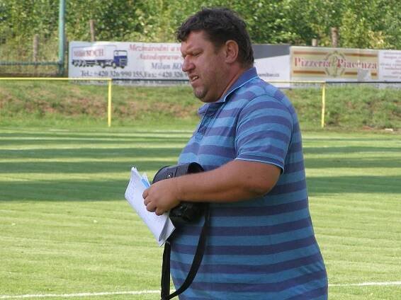 Zemřel Pavel Jareš. Fotbalovému trenérovi a řediteli semické školy bylo 56 let