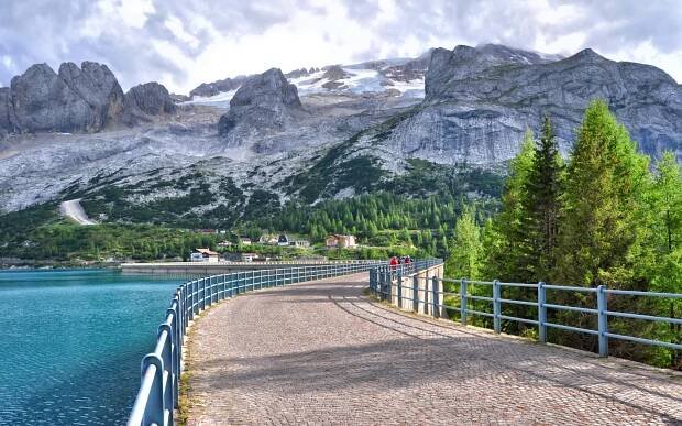 Giro d'Italia 2022, stage 20 to Marmolada - Italia.it