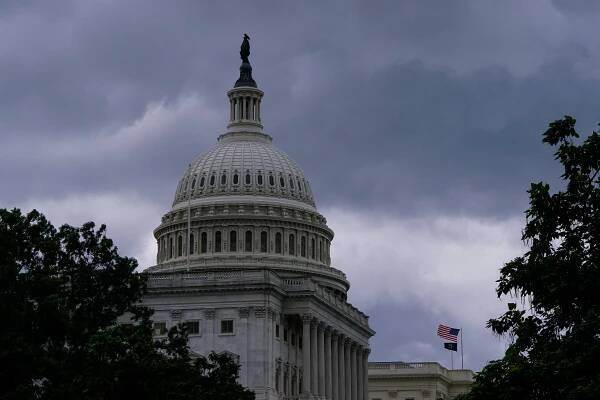 Senát USA schválil 48 činitelů navržených Trumpem naráz. Umožnila to nová pravidla