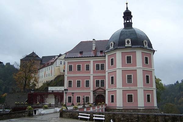 Bečov nad Teplou – Wikipedia, wolna encyklopedia