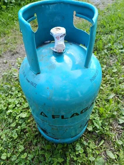 Prodám plnou Pb láhev 10 kg. Cena 1400 Kč. - InzerceTrinec.cz