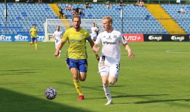 Fotbalisté Zlína (žluté dresy) se v 5. kole FORTUNA:LIGY utkali se Sigmou Olomouc.