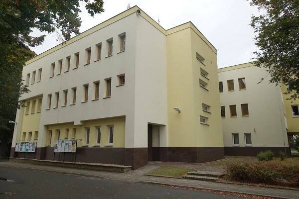 Rokytnice nad Rokytnou - úřad městyse foto 1
