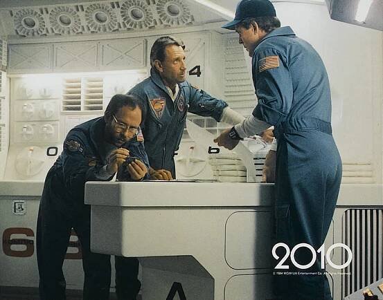 Bob Balaban, Roy Scheider - 2010: Druhá vesmírná odysea - Fotosky