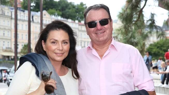 Zdrcená Jana Bobošíková: Zemřel jí milovaný manžel Pavel. Slova plná bolesti – eXtra.cz