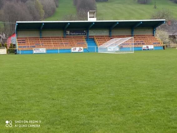 Soubor:Stadion v České Vsi.jpg – Wikipedie