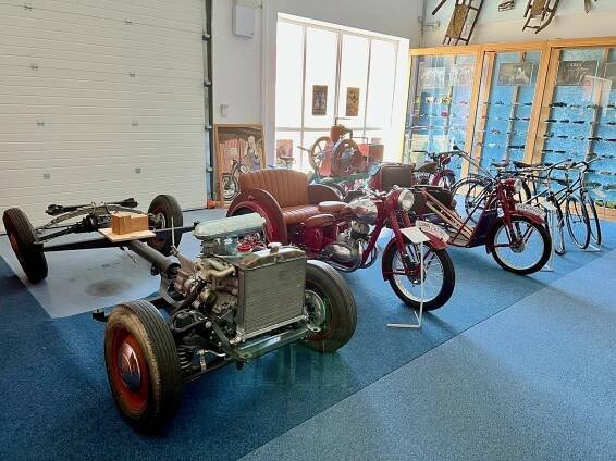 Za starými motocykly a traktory musíte do Radovesnice II. Tamní veteránské muzeum jich hostí na 350!