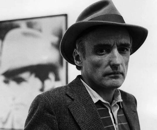 Dennis Hopper Biography - Facts, Childhood, Family Life & Achievements