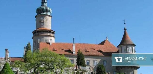 Nové Město nad Metují: Brána z krčínského hřbitova je zpět na svém místě