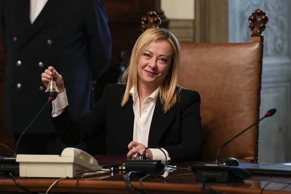 Italská premiérka Meloniová chce být oficiálně oslovována mužským titulem