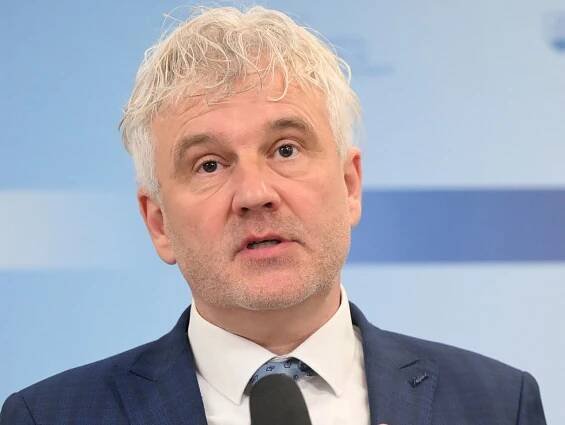 Na Slovensku pribúda maloletých Ukrajincov bez rodičov: Situácia je neudržateľná, upozorňuje Mikloško