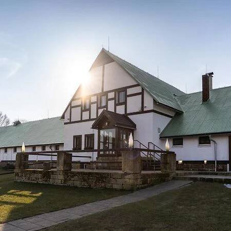 Resort Hvozd Krompach Exteriér fotografie