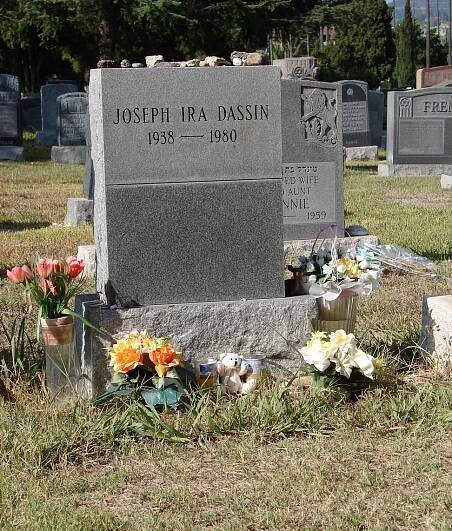 File:Joe Dassin - Hollywood Forever.jpg - Wikipedia