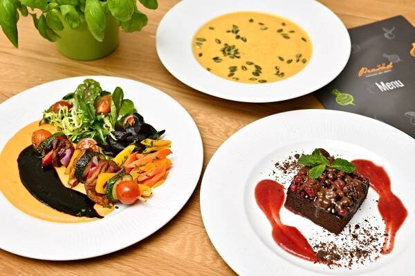 Menu v restauraci Prašád: polévka i vege špíz s batátovým pyré a dortík