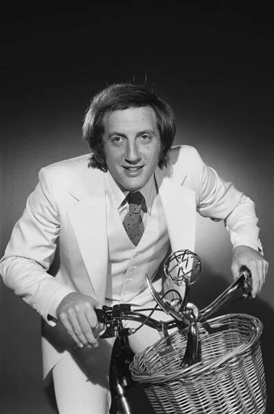 Alan Zweibel in Saturday Night Live (1975)