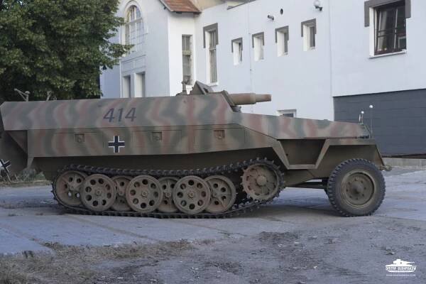 OT-810 to Sd.Kfz. 251/9 ausf D «stummel» CONVERSION — Dmitry Bushmakow Restoration