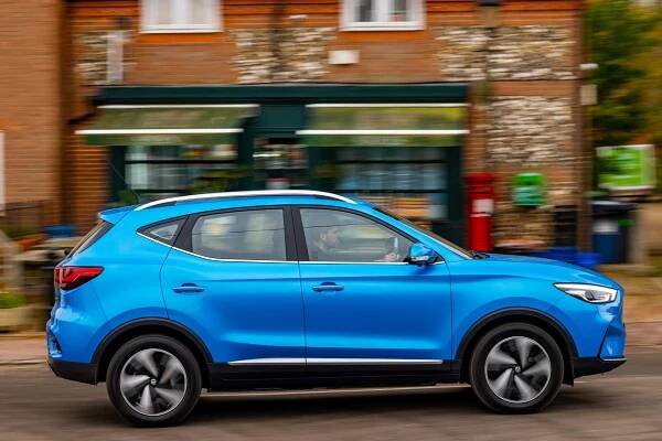 MG ZS EV (2023) review: all the gear, one idea 