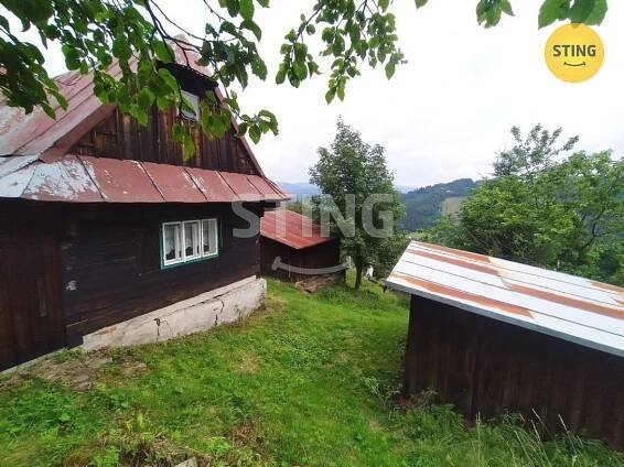 Zachovalá dřevěnice v Dlhé nad Kysucou (SK) | Reality.iDNES.cz 