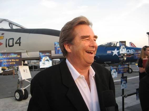 Soubor:Beau Bridges USS Midway 2008.jpg – Wikipedie