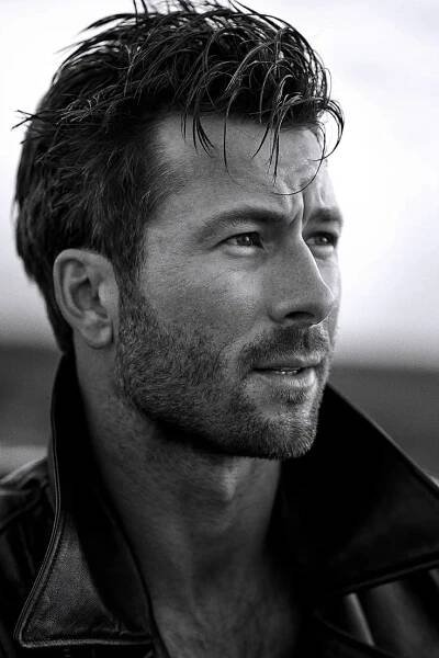 Glen Powell