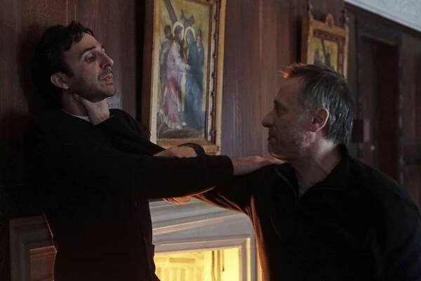 Nultá hodina - Ratchet - Z filmu - Amir Arison, Michael Nyqvist