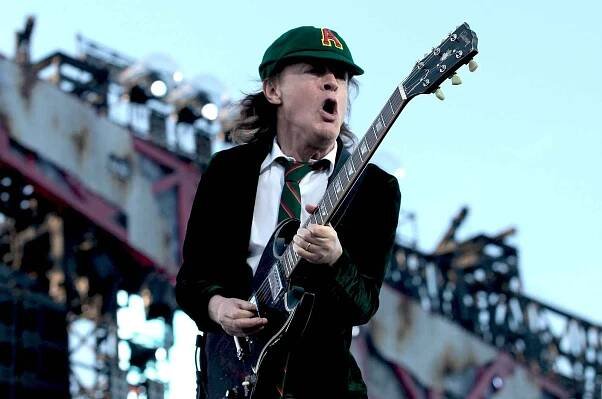 Turné skupiny AC/DC Rock or Bust. Praha Letňany, 22. května. Na snímku Angus Young.