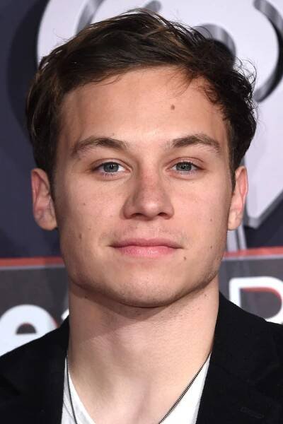 Finn Cole herec