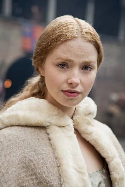 Freya Mavor fotky