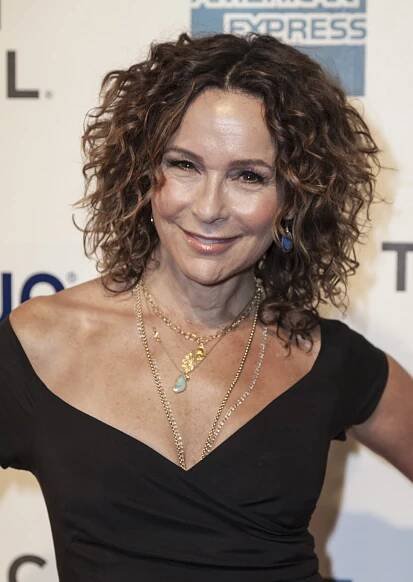 Foto 10 k článku Herečka Jennifer Grey z legendární filmu Hříšný tanec je dnes k nepoznání. Nepovedená plastika nosu si vybírá svou daň