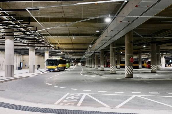 Bratislava otevřela nové moderní autobusové nádraží, je součástí nákupního centra - Zdopravy.cz
