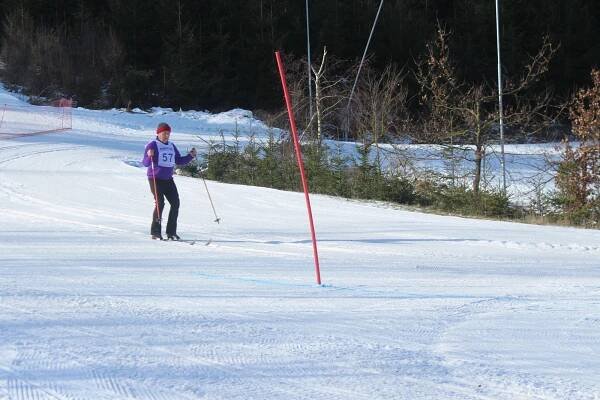 FOTO: Zimní sportovní hry seniorů nabídly slunce, sníh a 233 účastníků