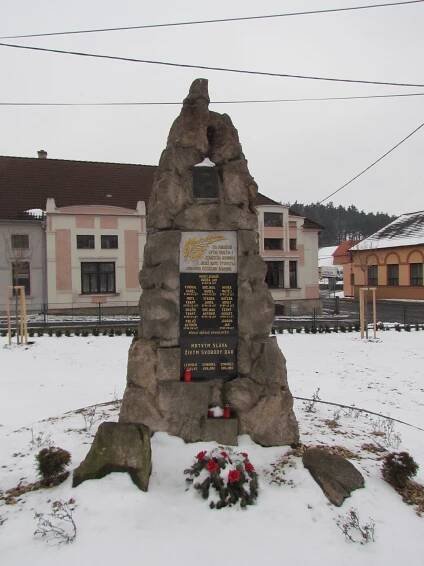 Soubor:World War I memorial in Krahulov, Třebíč District.JPG