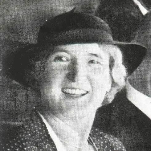 Hana Benešová s manželem na třibuně  (1934) | foto: autor neznámý,  eSbírky – kulturní dědictví on-line,  Národní muzeum,  CC BY 4.0