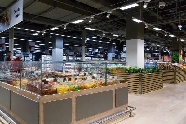Auchan. Photographer Ksenia Kolesnikova. Interior, Product, and Portrait Photography in Moscow