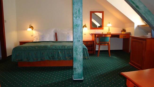 Hotel AGH, Rožnov pod Radhoštěm | Hotel.cz
