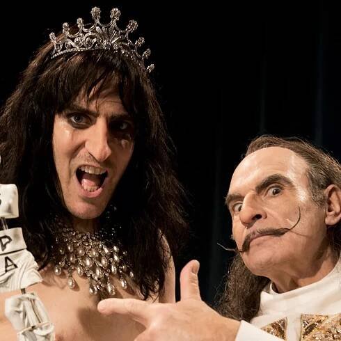 Noel Fielding rocks the Alice Cooper look in new film about Salvador Dali meeting