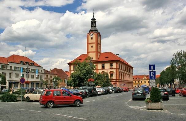 Soubor:Radnice (Sušice) (2).jpg – Wikipedie