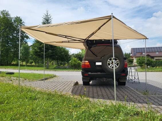 Expedičná markíza Fox HD - 2 000 mm  na strane vodiča