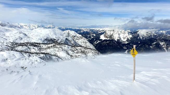 Dachstein Krippenstein – snowshoeing in the Alps next to Hallstatt – TravelissimaS