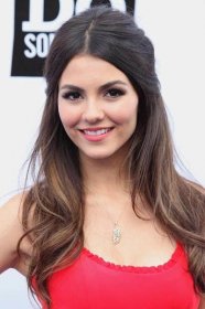 Victoria Justice Height Weight Age Affairs Body Stats