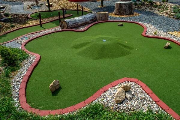 Adventure Golf - Sportovní areál za sokolovnou Litomyšl